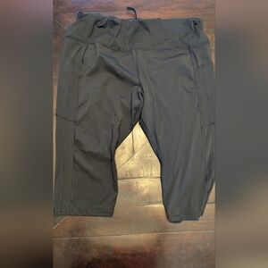 Athleta Black Capri Pants 3X